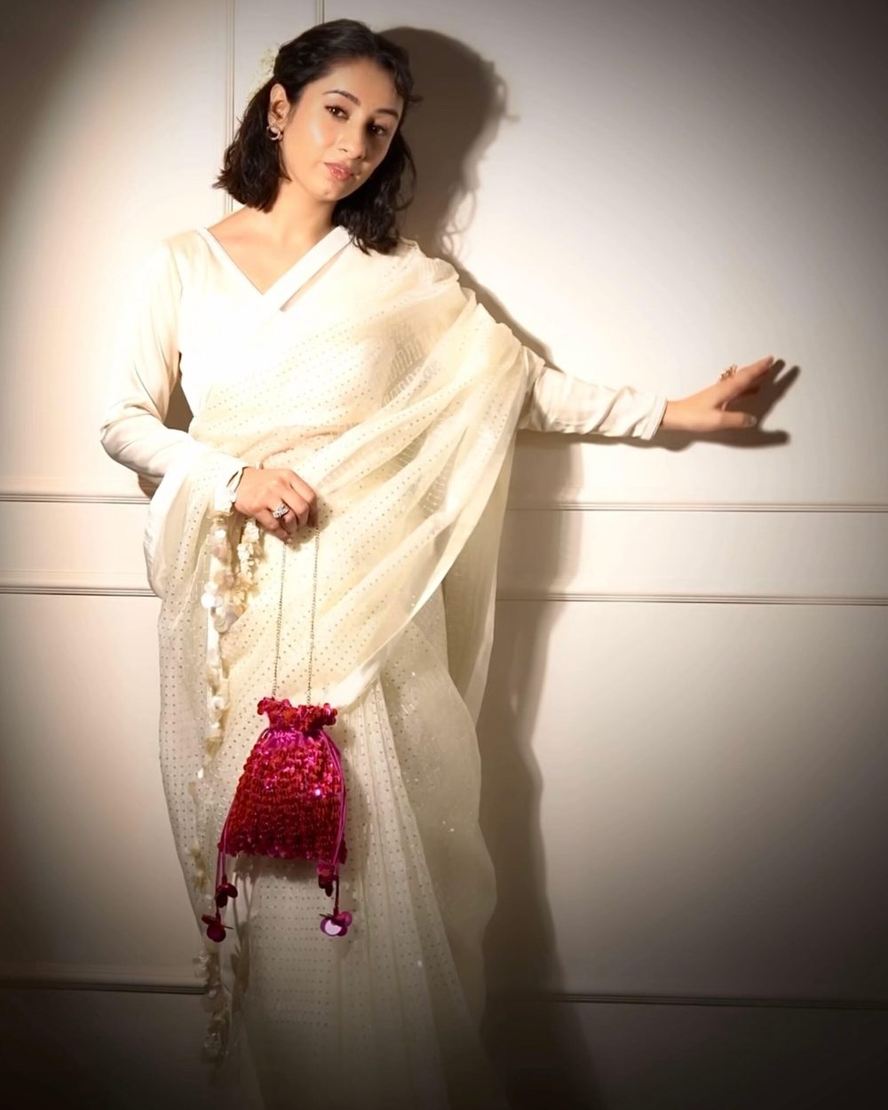 The Dangling Sari